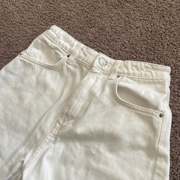 Zara white shorts - Picture 3 of 3